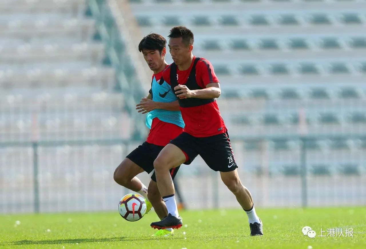 社区盾今夜再迎强敌，埃因霍温防线松动，主帅态度：气氛紧张，身体对抗强度拉满的简单介绍