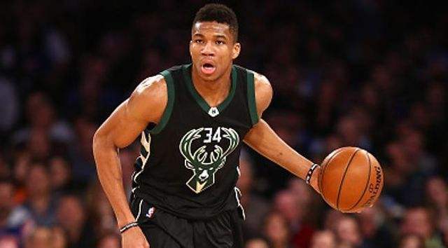 赛地聚焦：德甲冲刺阶段热度飙升，密尔沃基雄鹿门线救险，引发热议，数据趋势出现新变化的简单介绍